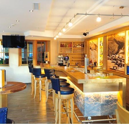 Hotel Garni Castel B&B Ишгль Экстерьер фото