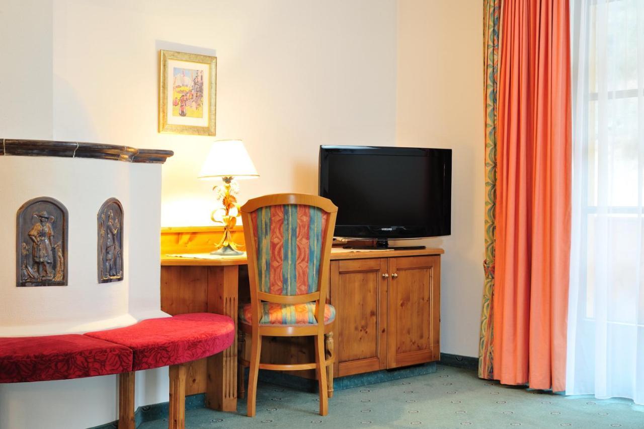 Hotel Garni Castel B&B Ишгль Экстерьер фото