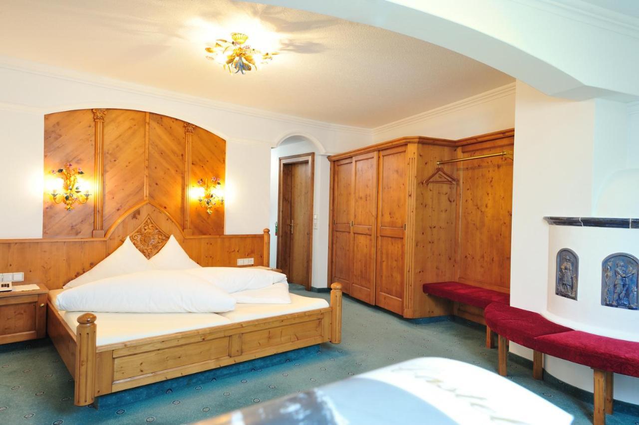 Hotel Garni Castel B&B Ишгль Экстерьер фото