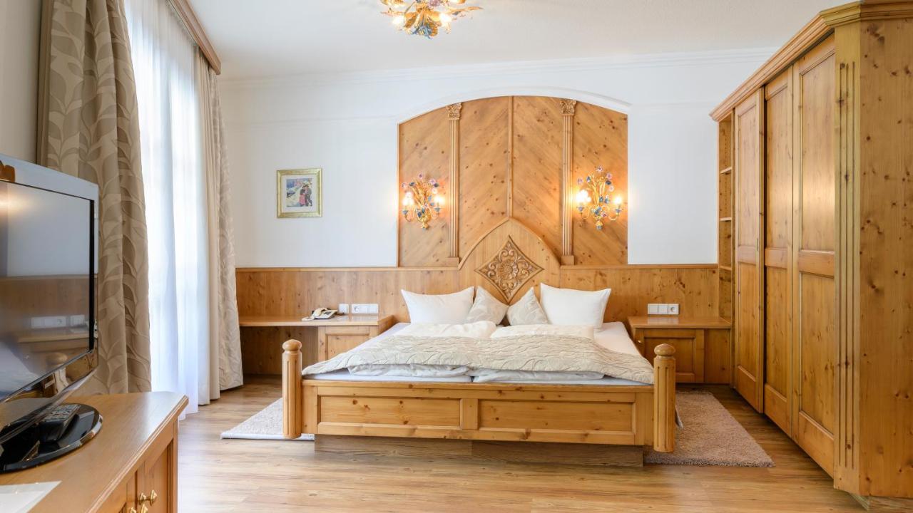 Hotel Garni Castel B&B Ишгль Экстерьер фото