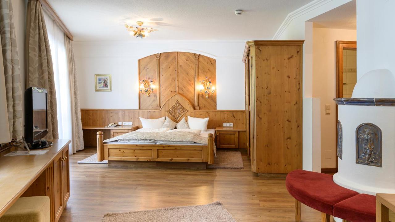 Hotel Garni Castel B&B Ишгль Экстерьер фото